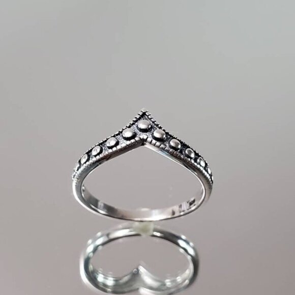 Beaded Chevron Sterling Silver Women Ring, Bali V Shape Ring, Minimalist Bohemia - Picture 5 of 10